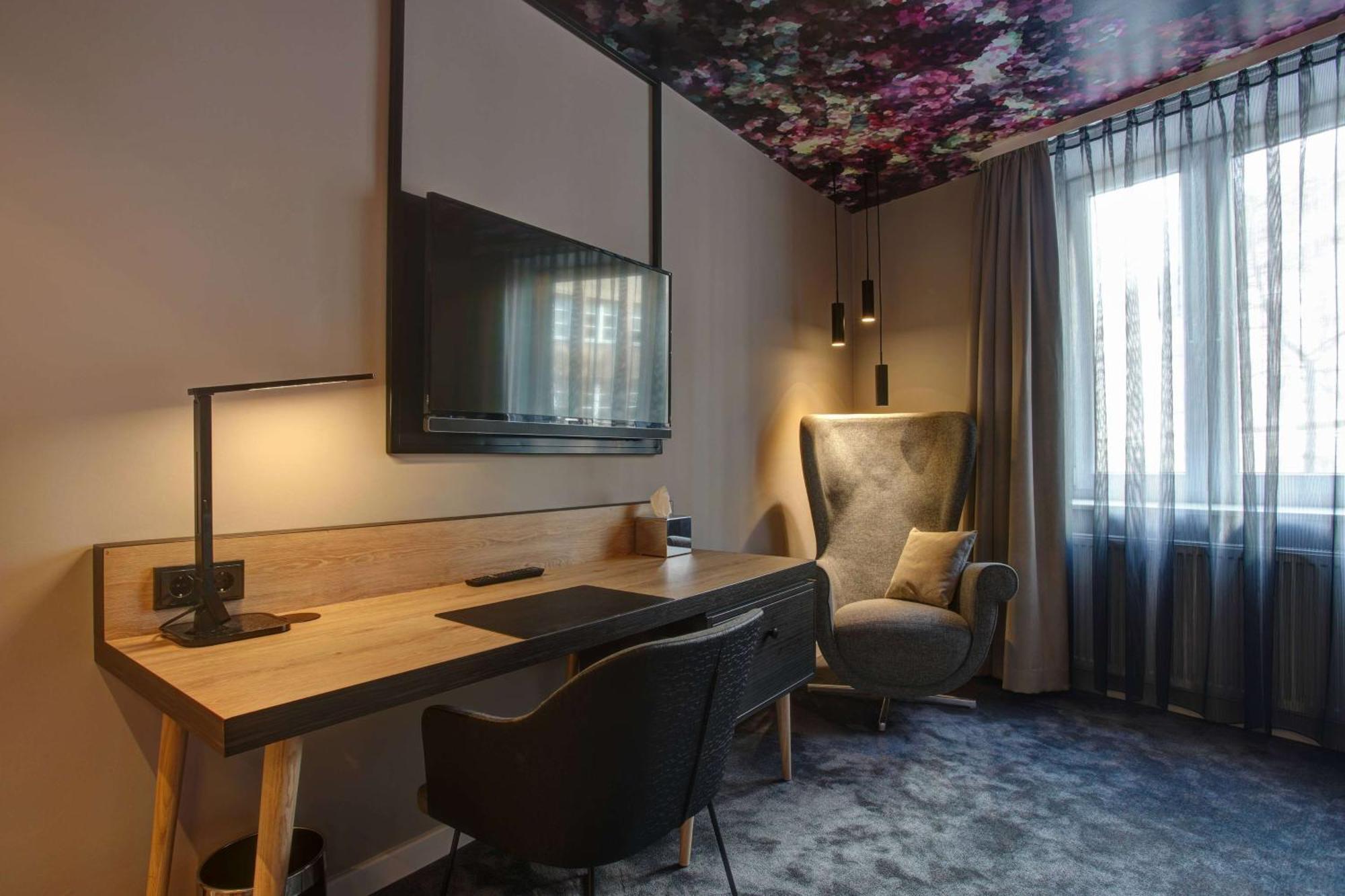 Vienna House Easy By Wyndham Hamburg City Exterior photo